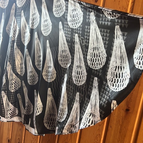 Pomahina satin palazzo pants size Large - Picture 3 of 3